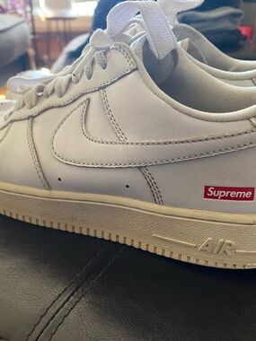 Nike White Low-Top Leather Sneakers with Supreme Box Logo - Men